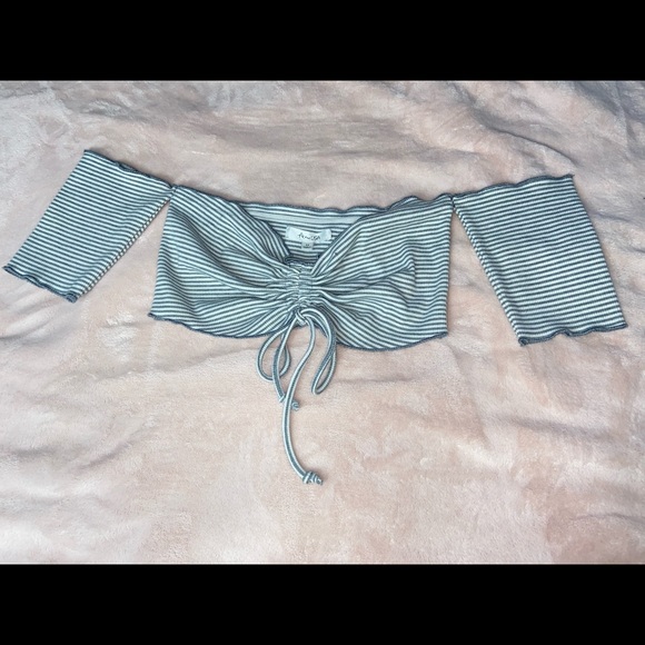 Crop top - Picture 2 of 6